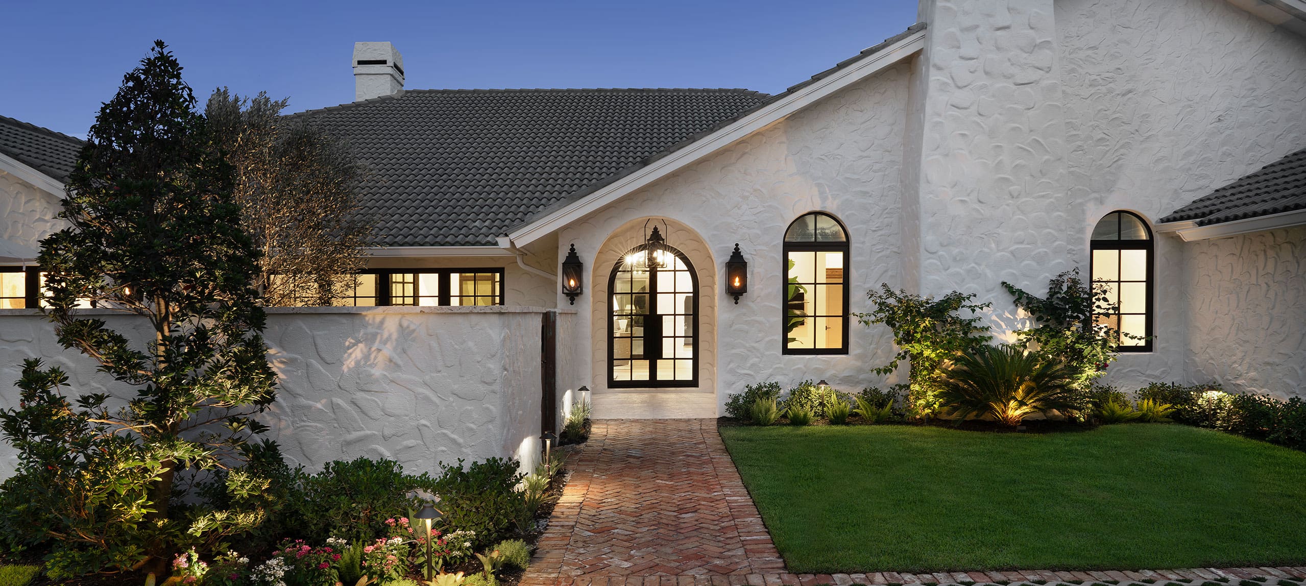 Parkshore Parade – Elevating Landscape Lighting